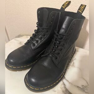 Dr. Martens Black size 7  soft leather